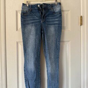 Maurices high-rise blue jeans, size medium regular, great condition